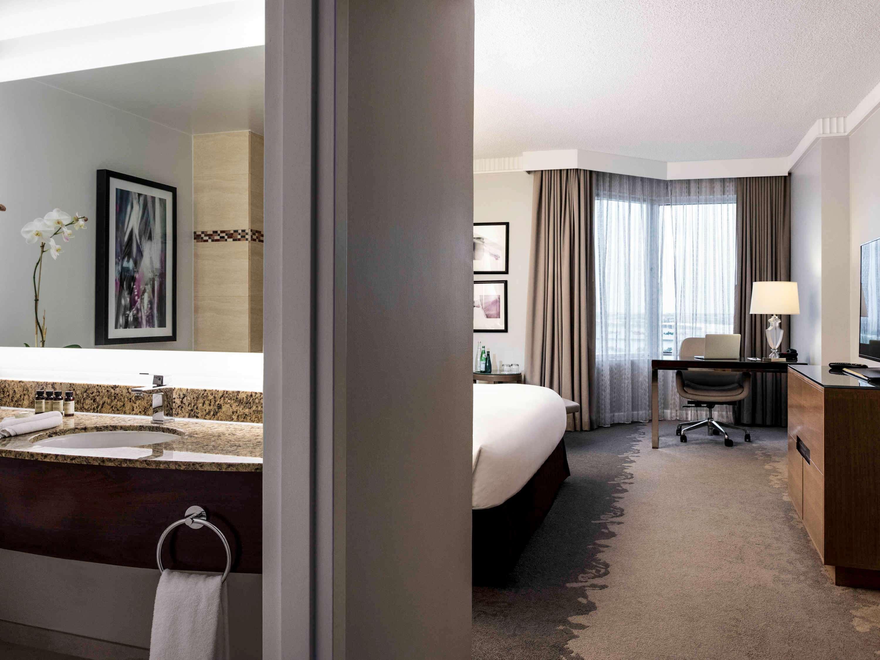 Pullman Miami Airport Hotel Miami Springs Exterior photo