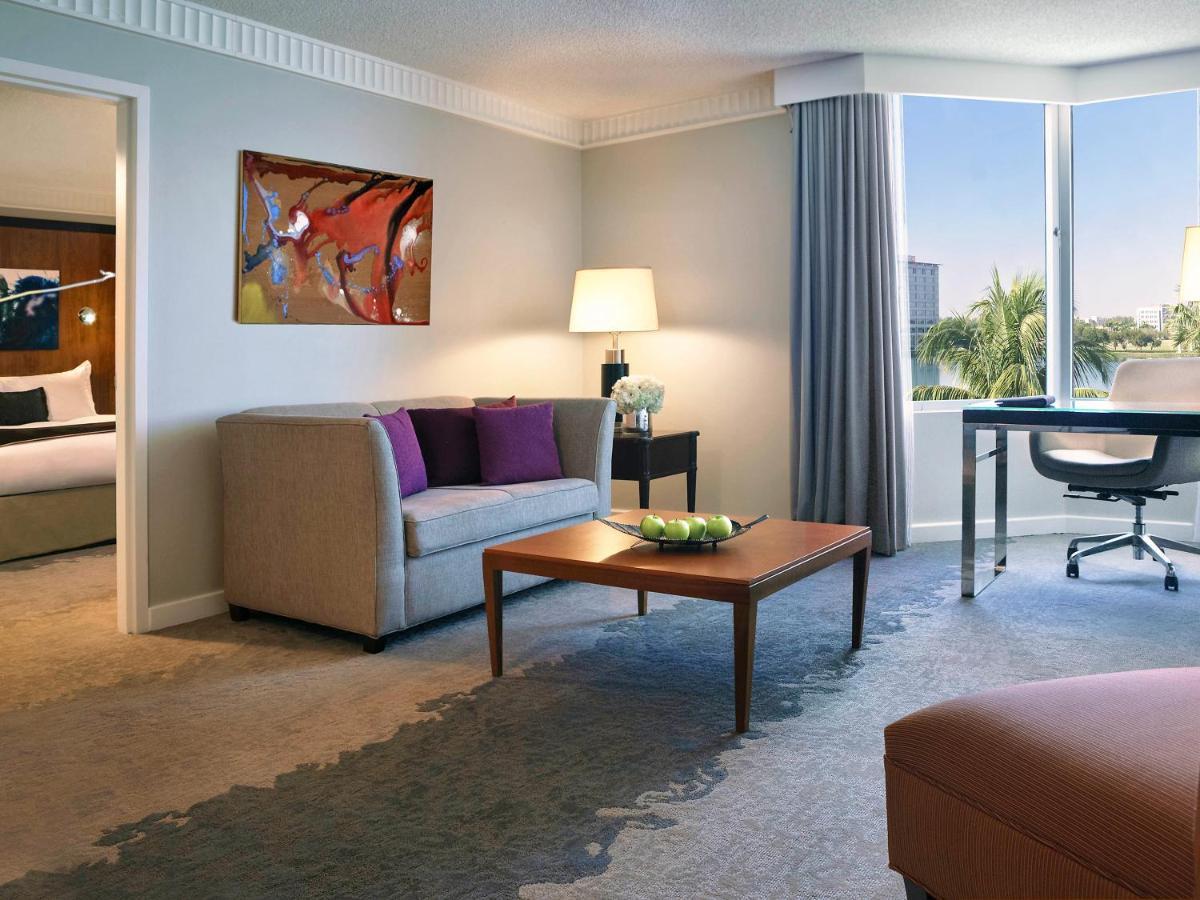 Pullman Miami Airport Hotel Miami Springs Exterior photo